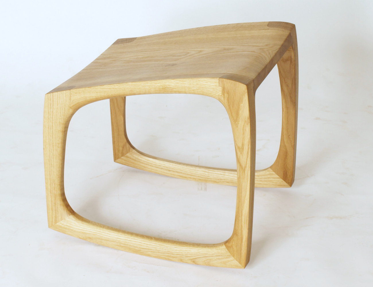 Fusshocker aus Holz