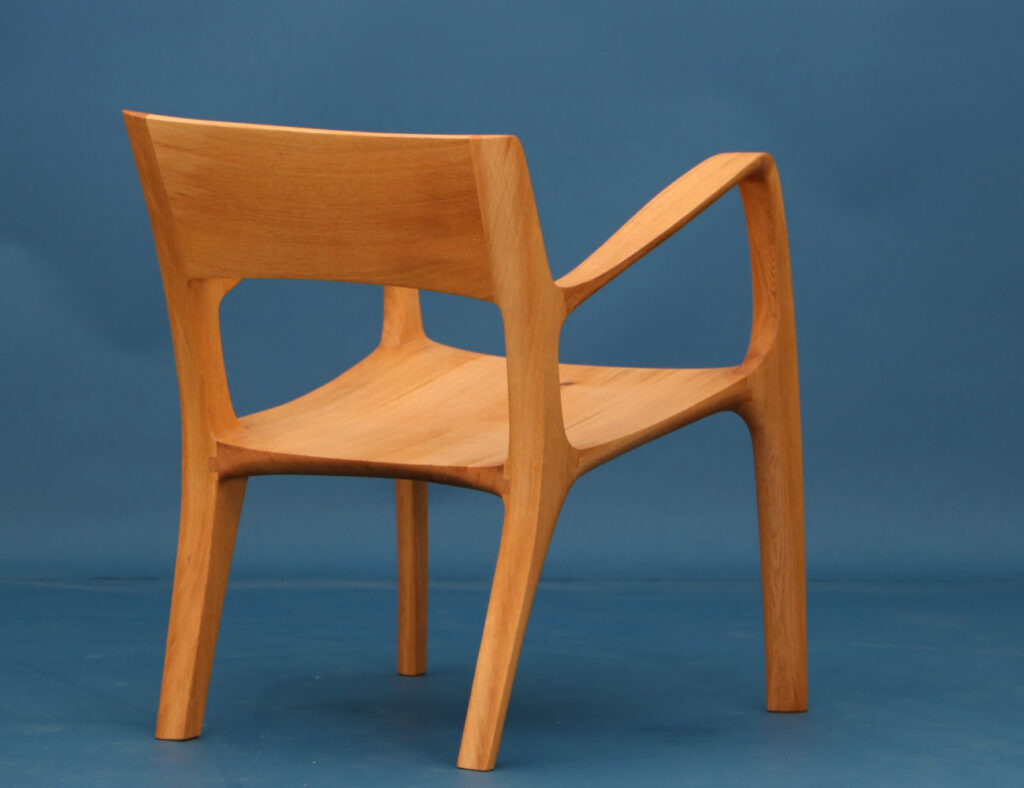 Eichenholz Lounge Chair: Komfortables Design für stilvolle Entspannung